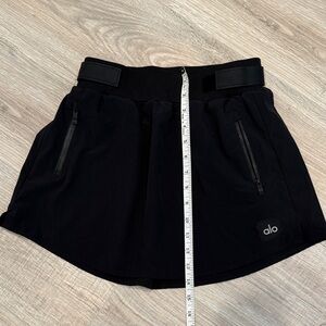 ALO Yoga Black Athletic Skort with Zipper Pockets